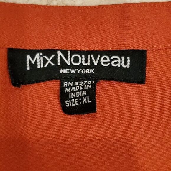 Mix Nouveau burnt orange cold shoulder v neck top - Picture 4 of 7